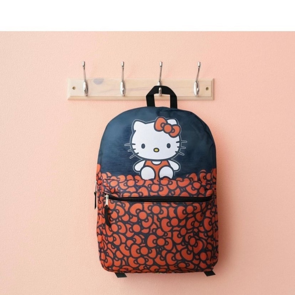 Hello Kitty Backpack - Picture 2 of 4